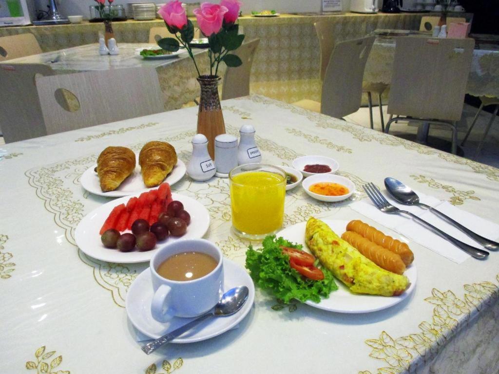 Holiday Season Motel Yangon Eksteriør bilde
